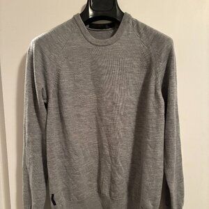 Sweater. NEW. 100% Merino Wool. ICEBREAKER. Sz Large (Men) Light Grey.